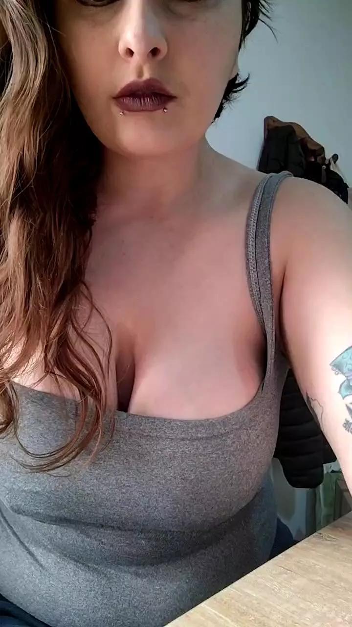 Maggie_d0ll on Cam4 