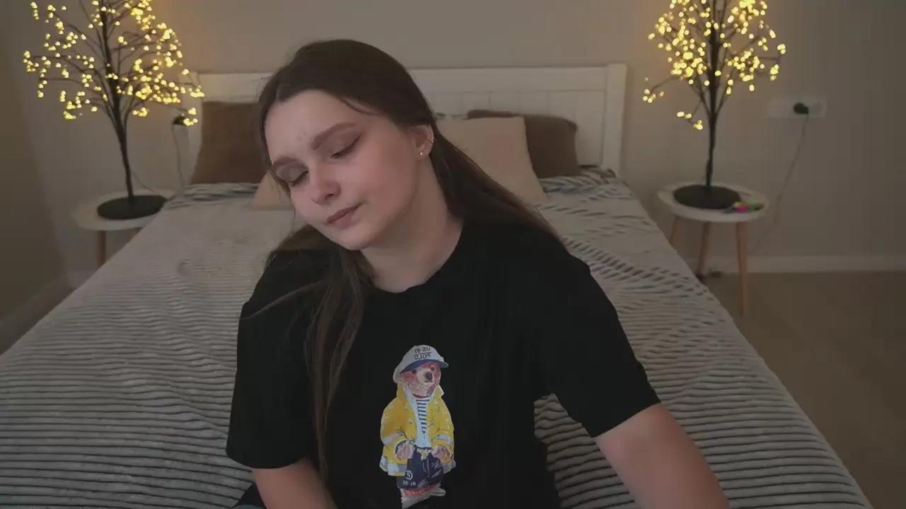 MagicPeachh on Cam4