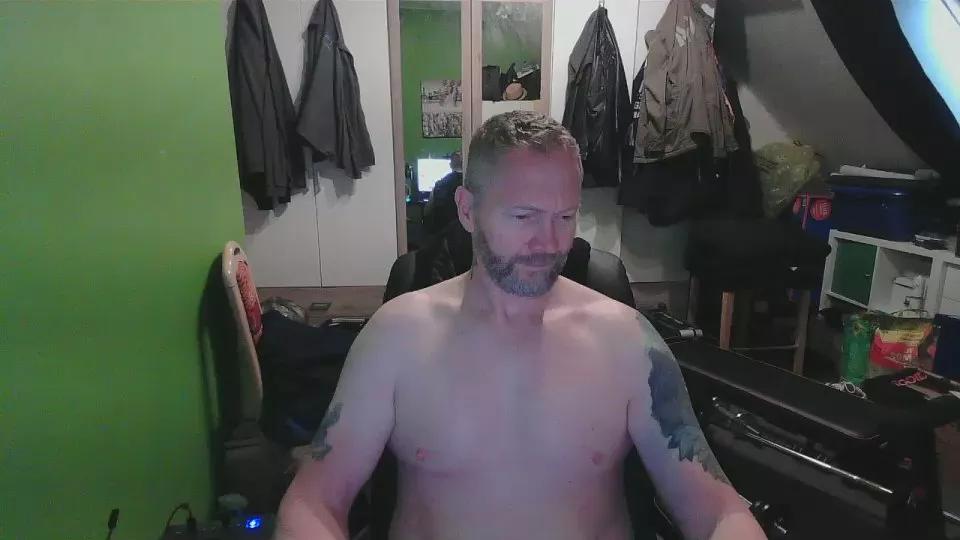 Mannfredfick on Cam4 