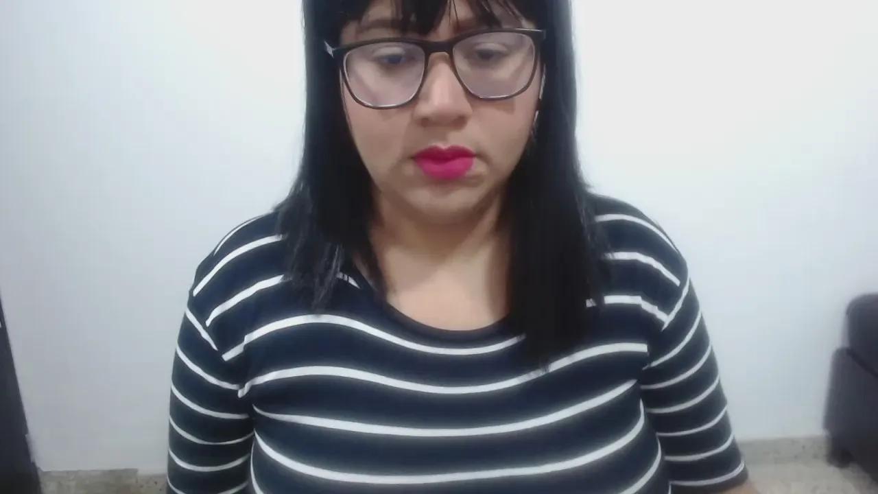 MaraSilk on Cam4 