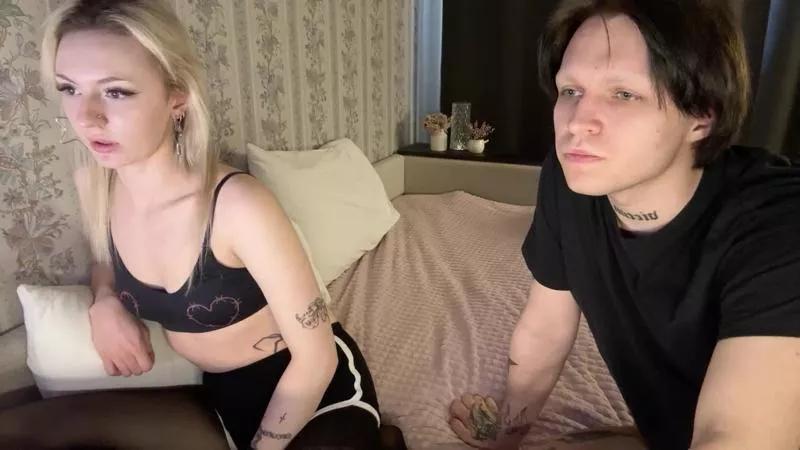 MaryLoveMikki on Cam4 