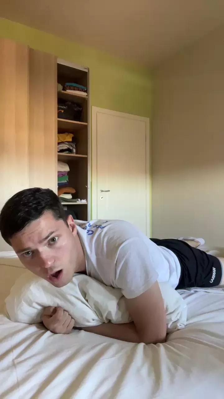 Mattia_21 on Cam4 