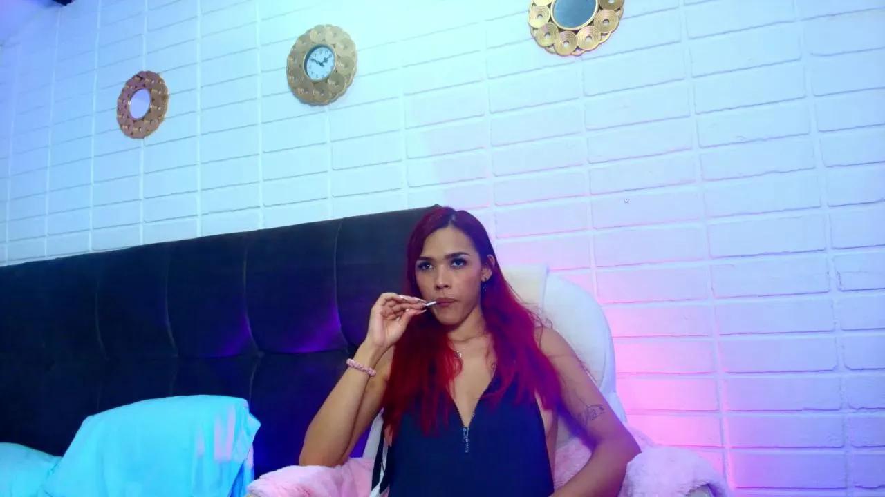 Megan_Fiire on Cam4