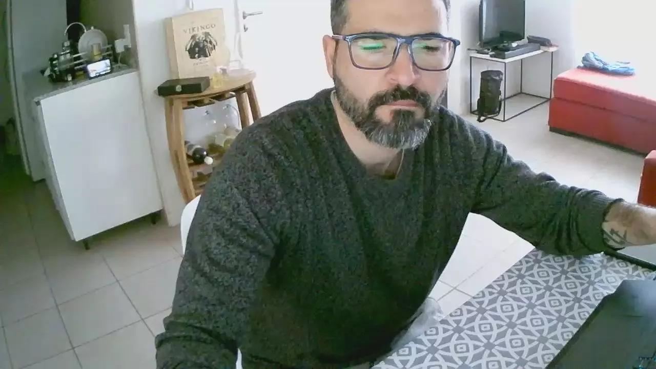 mendo7 on Cam4 
