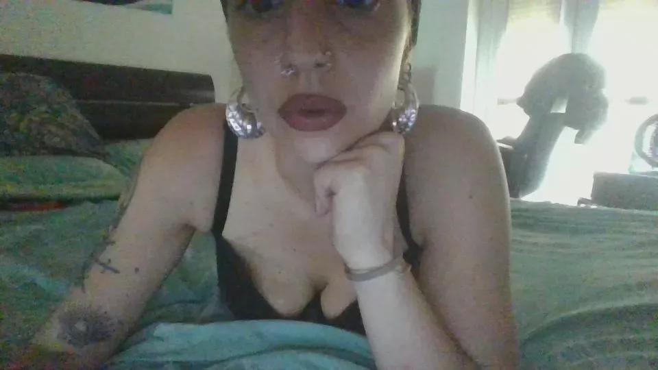Metena on Cam4 