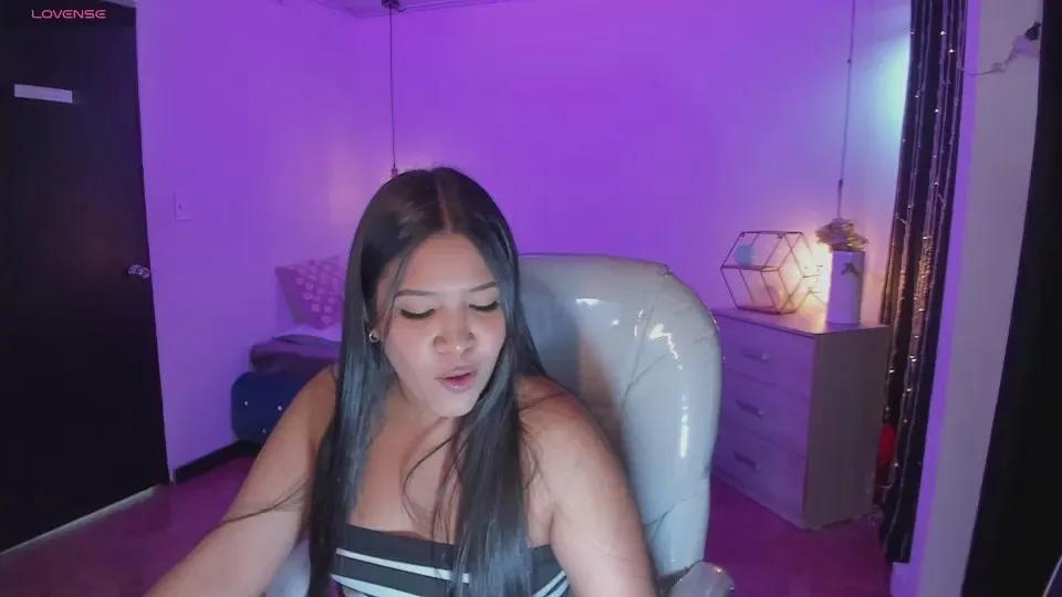 Miiss_Greyy on Cam4 