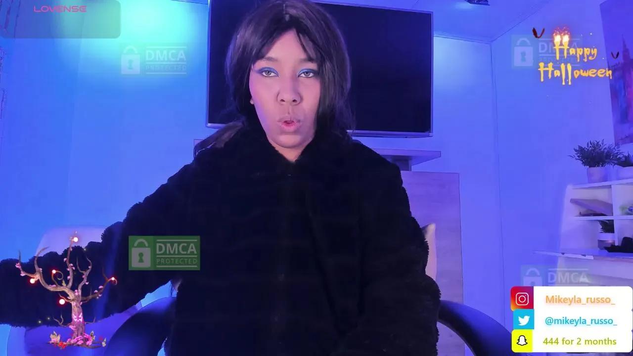 Offline Mikeyla_Russo_ on Cam4