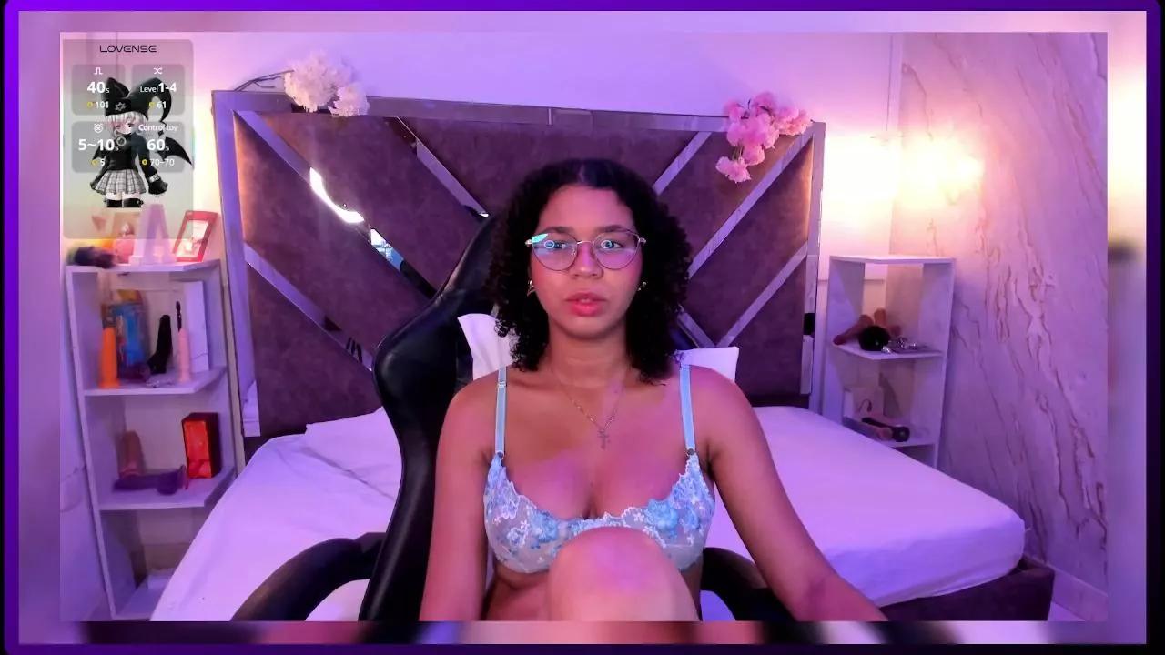MilaHall on Cam4 