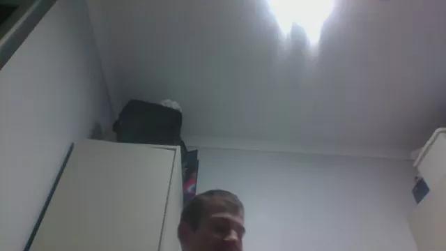 Misshattie04 on Cam4 