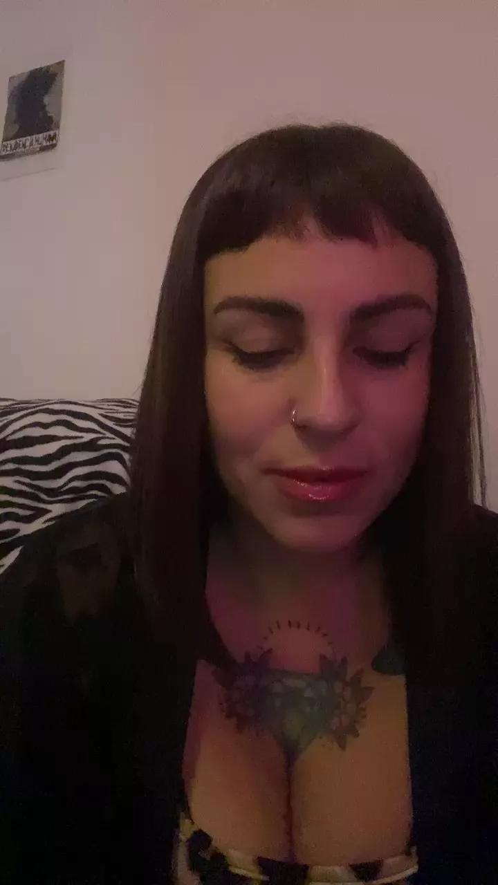 MissRoxyy on Cam4 