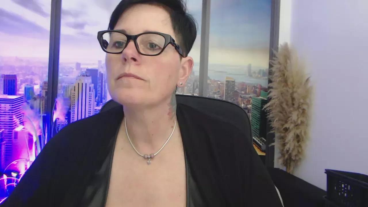 MollySun2 on Cam4 