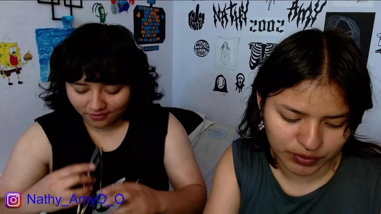 Offline Nathy_AmyO_O on Cam4