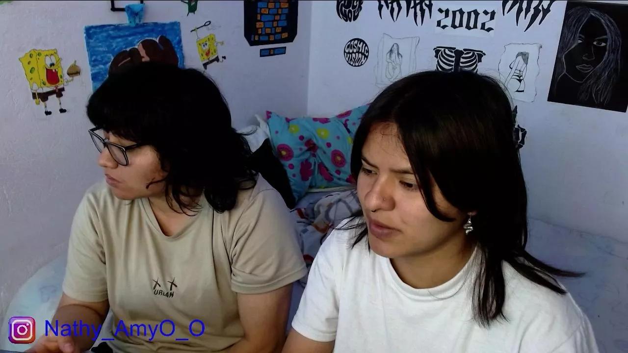 Offline Nathy_AmyO_O on Cam4