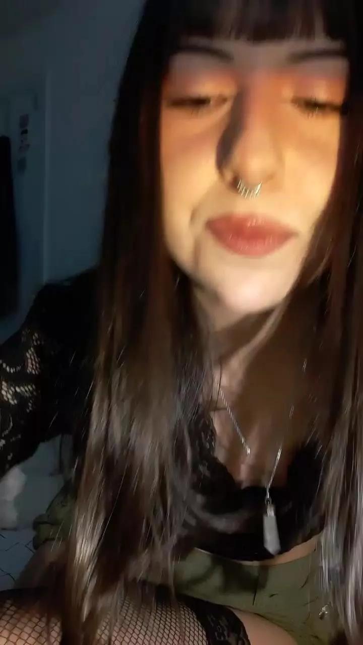 natigatitaa on Cam4 