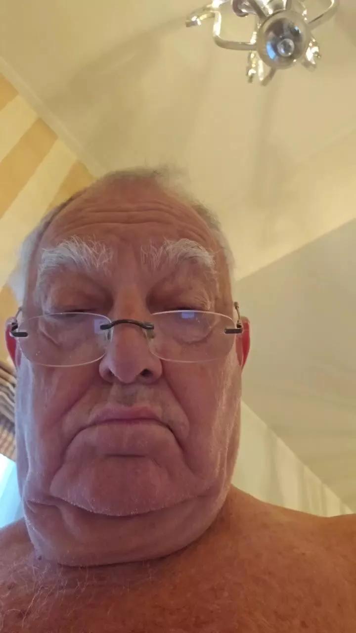 needitt2 on Cam4 