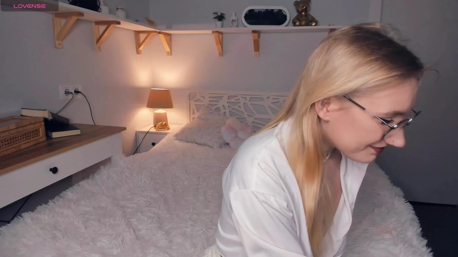 OdiliaBoggess on Cam4 