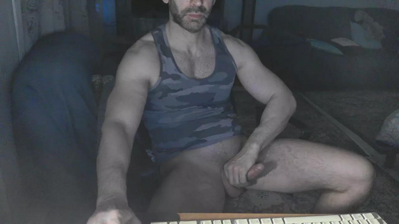 Olmo_hot on Cam4 