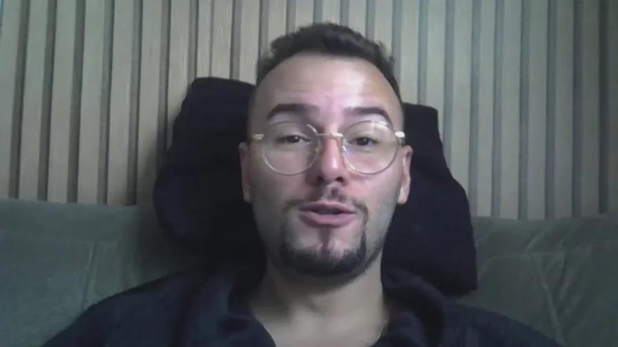 Offline Piazaocwbbb on Cam4