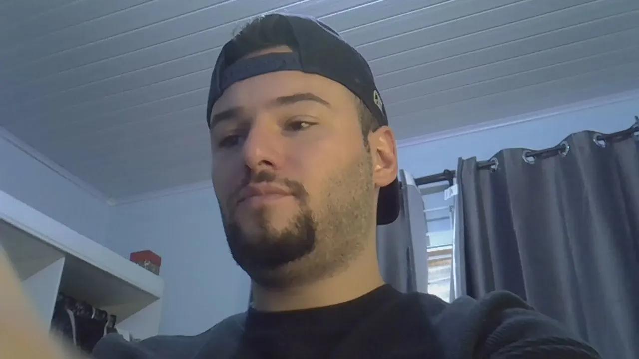 Offline Piazaocwbbb on Cam4