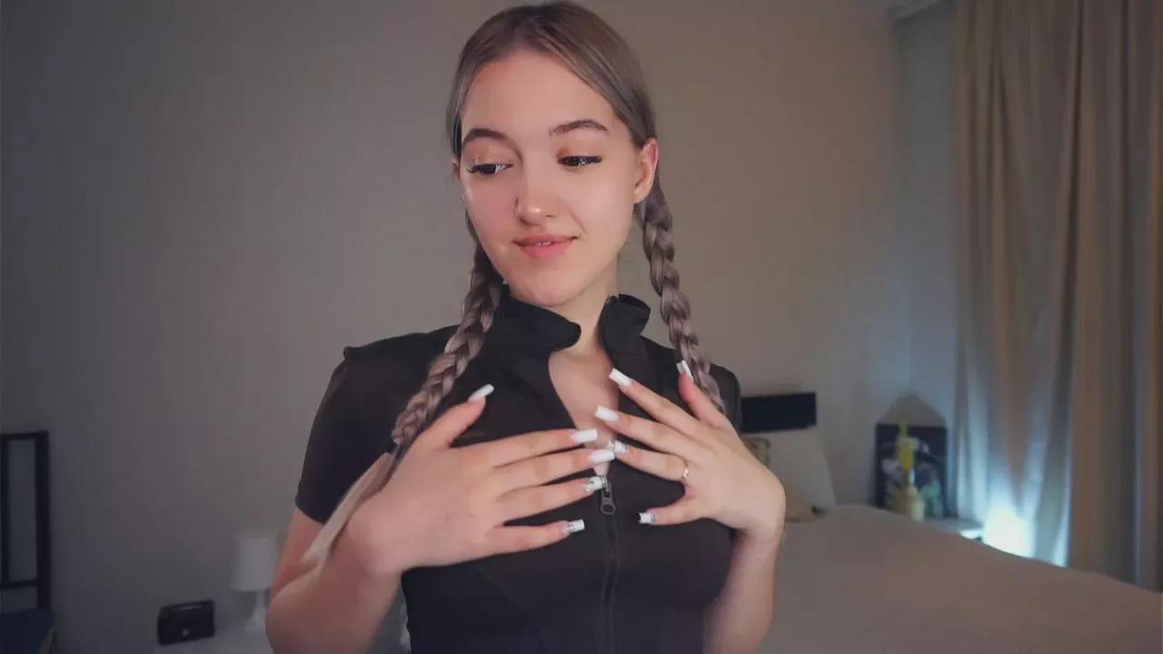 PollyBrow on Cam4 