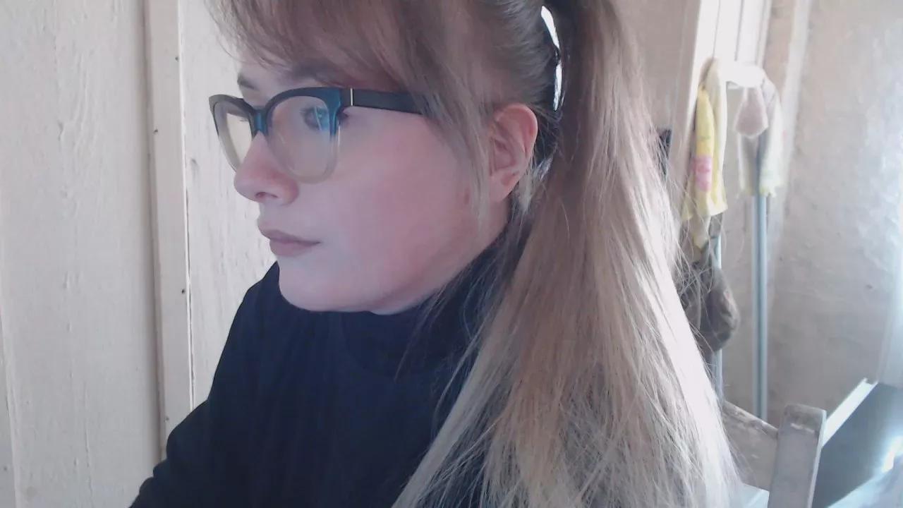 pompom_ on Cam4 