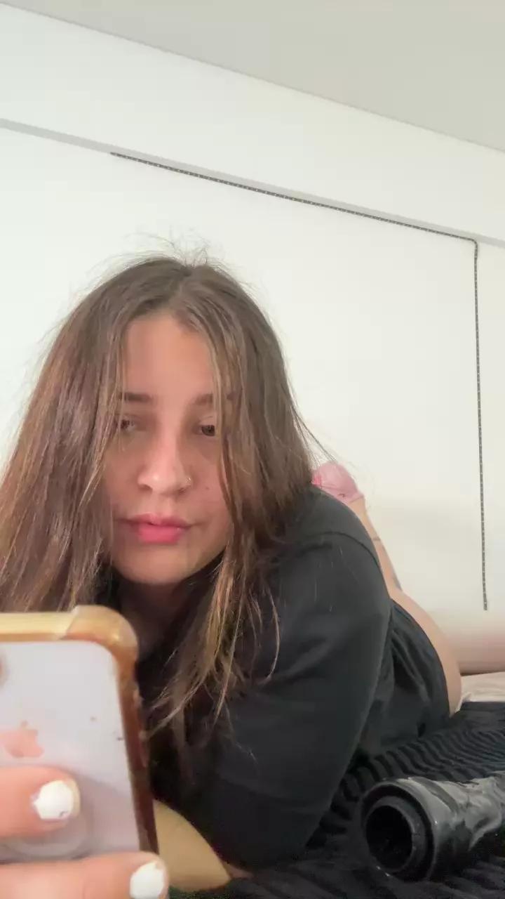Pradaxxx2 on Cam4 