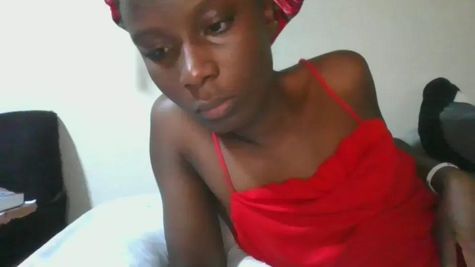 Offline Preciousfay on Cam4