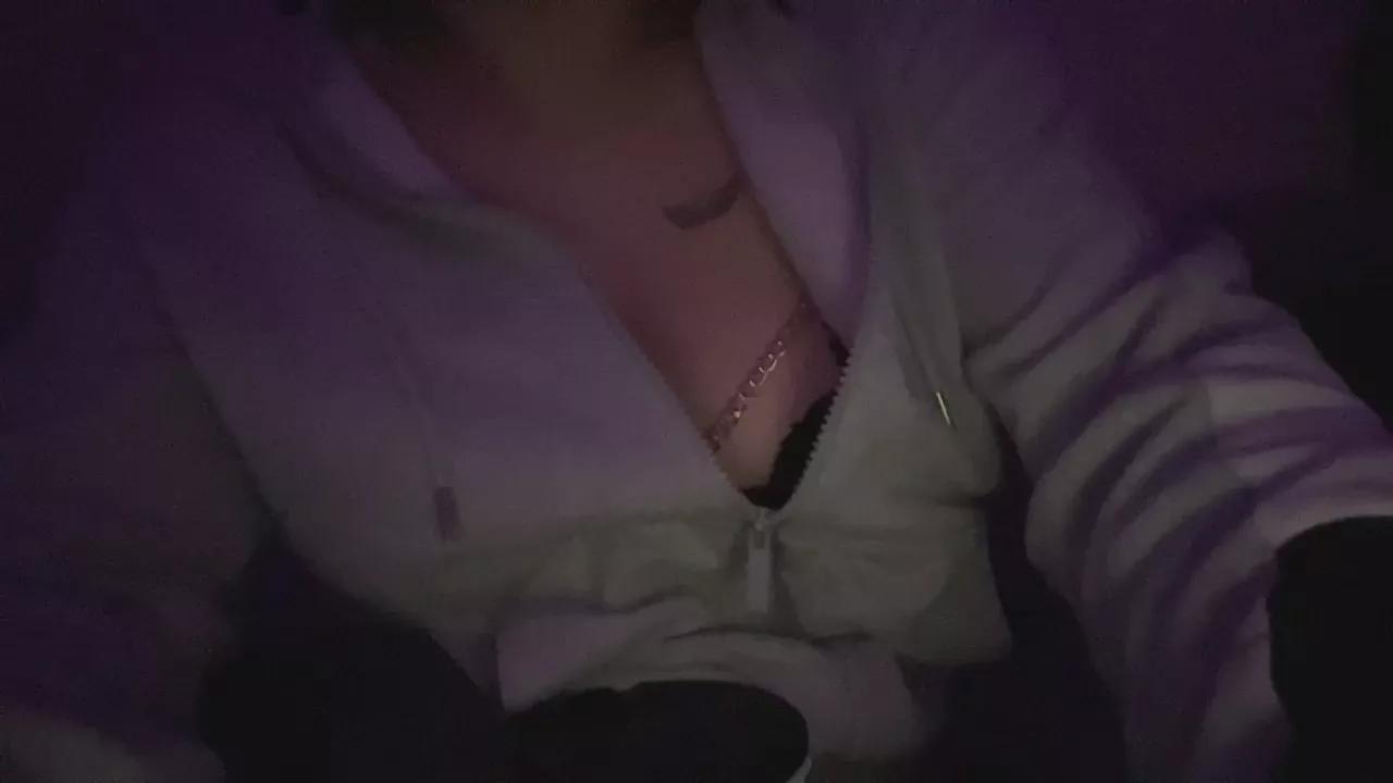 purpule2 on Cam4 