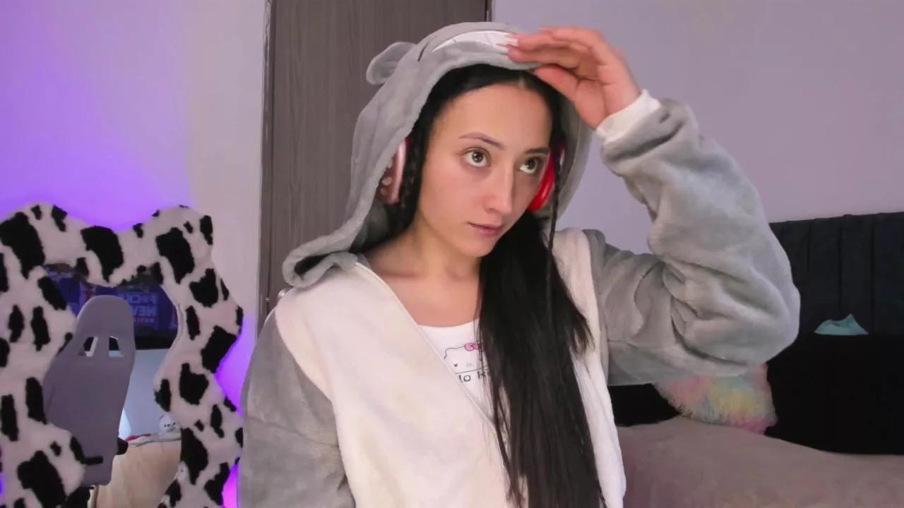 Queen_Lia on Cam4 