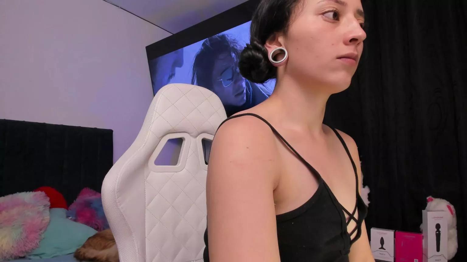Queen_Lia on Cam4 