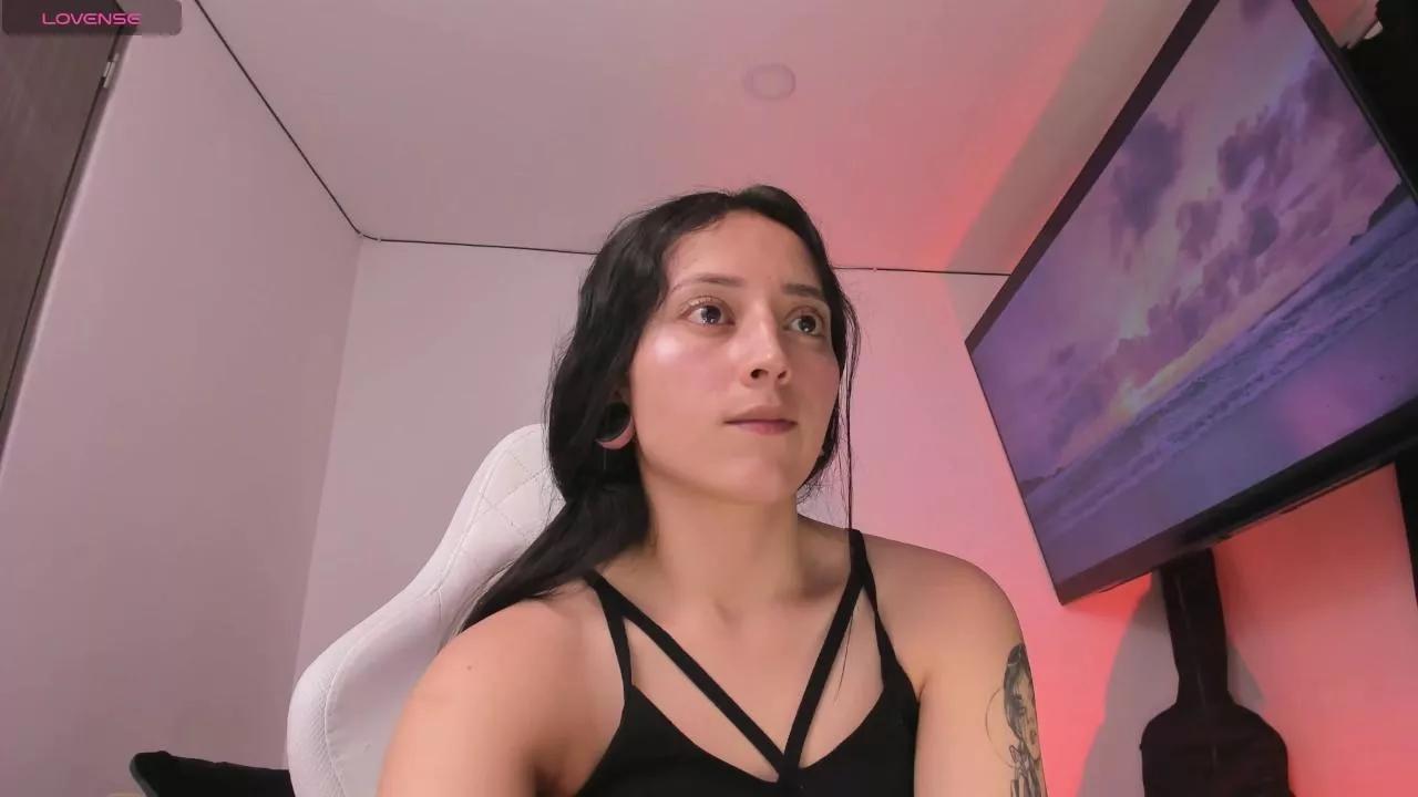 Queen_Lia on Cam4 