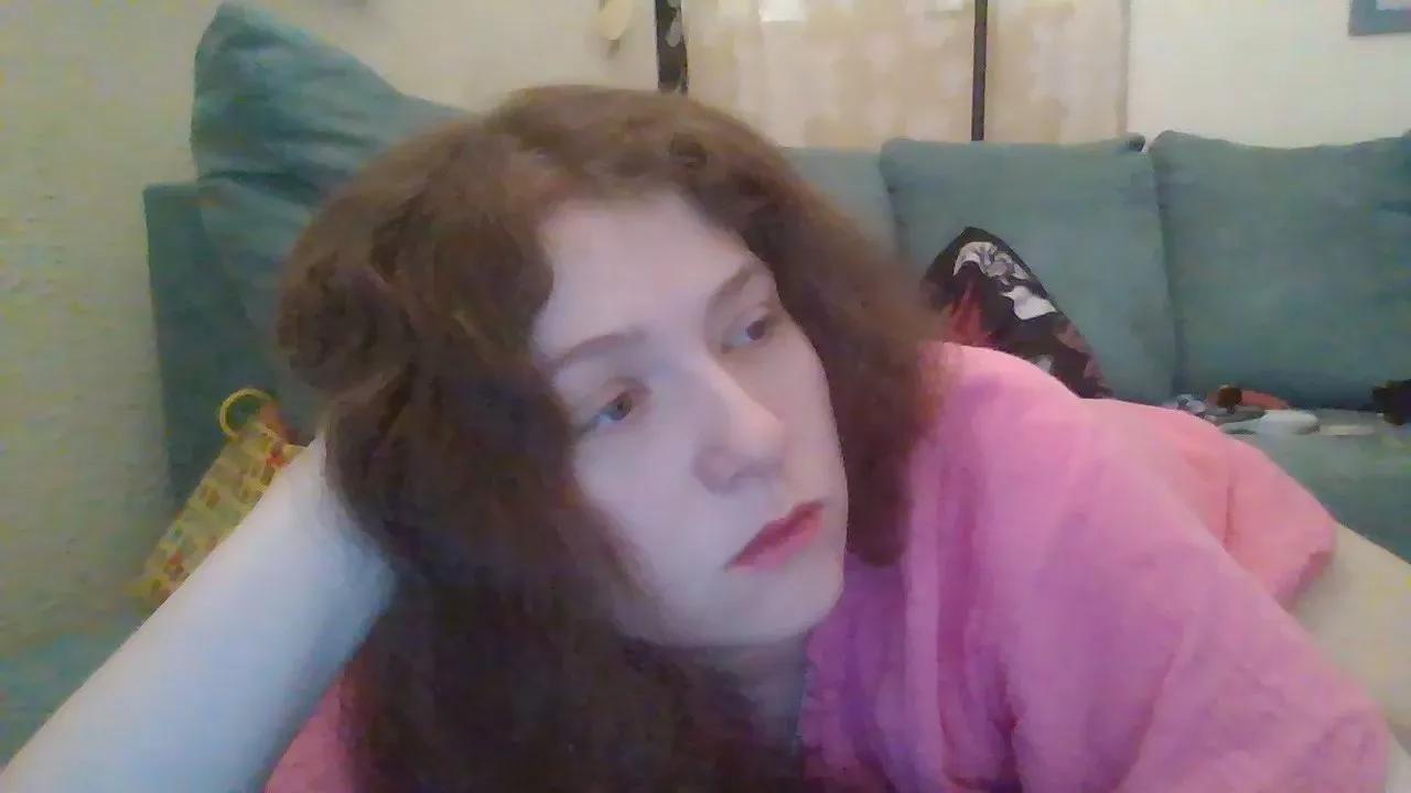 QueenCrimson on Cam4 