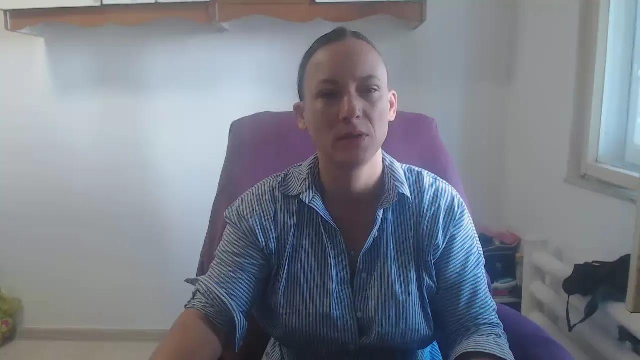 queensinner on Cam4 