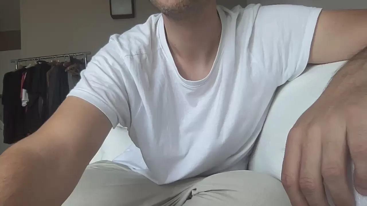 ragazzoxxl on Cam4 