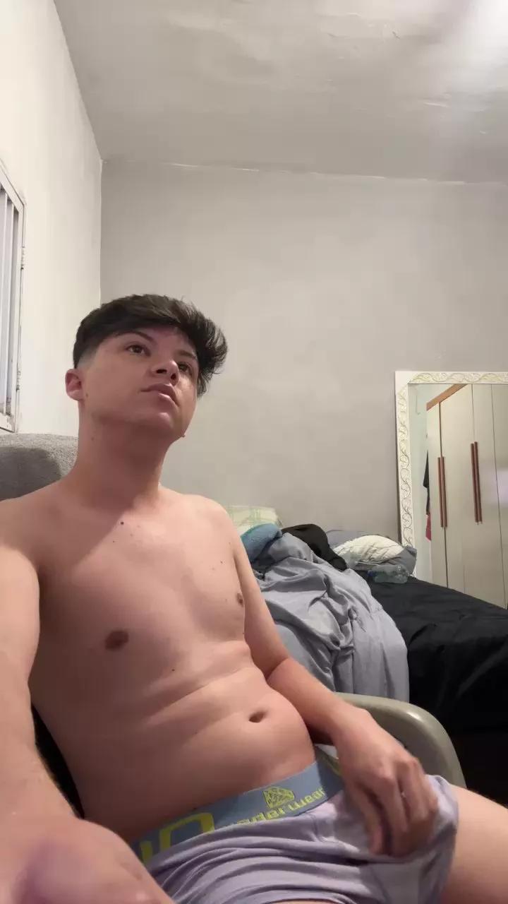 Rescio1 on Cam4 