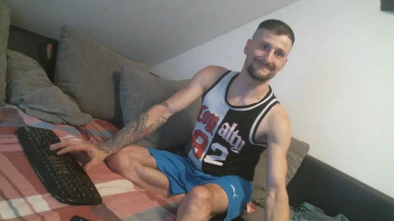 RonnyRonnsen36 on Cam4 