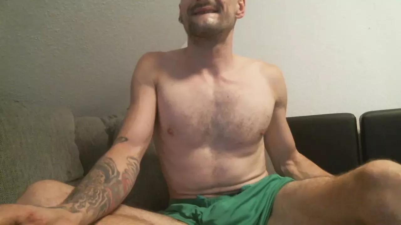 RonnyRonnsen36 on Cam4 
