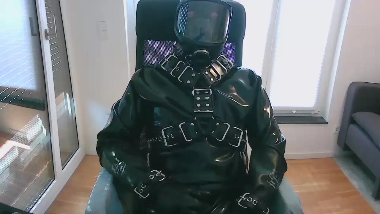 Offline rubber_bln on Cam4