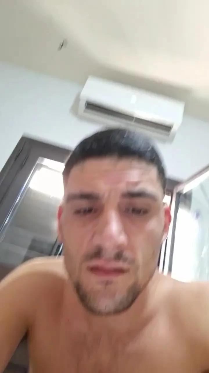Salvatore954 on Cam4