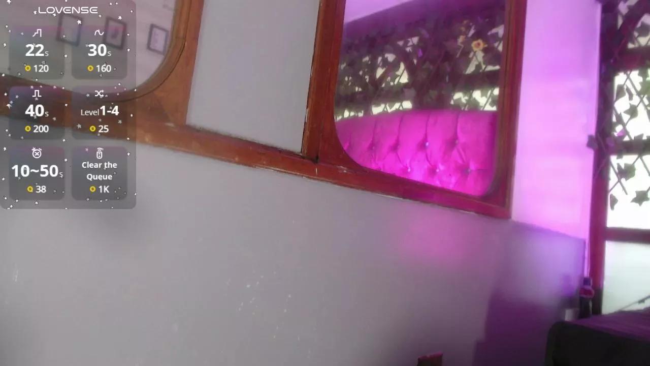sara23__ on Cam4 