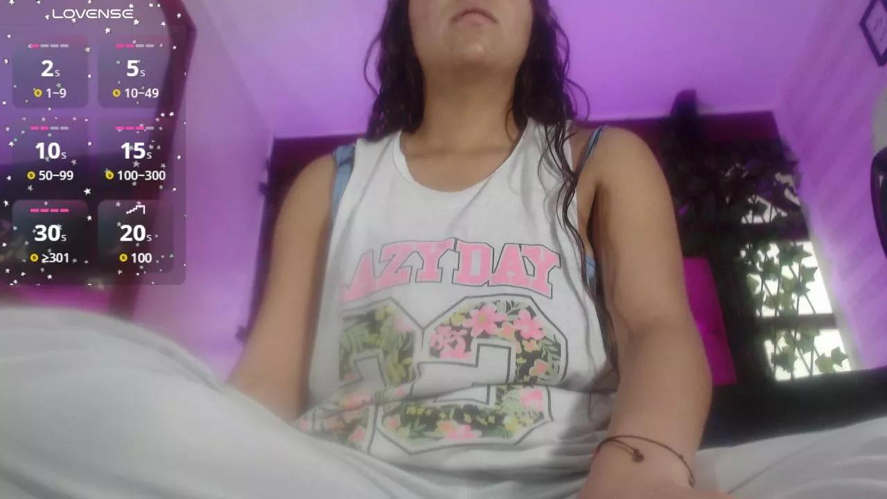 sara23__ on Cam4 