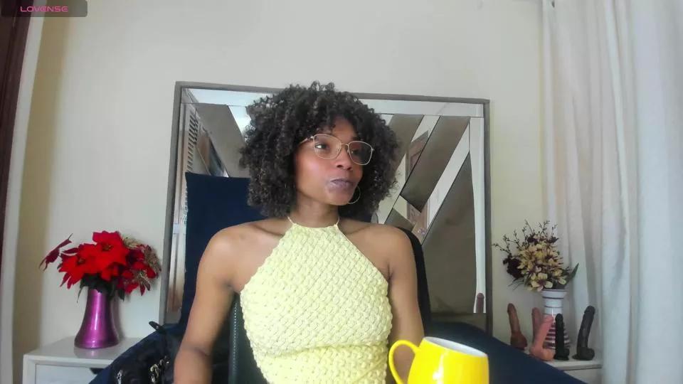 sara_williams1 on Cam4 