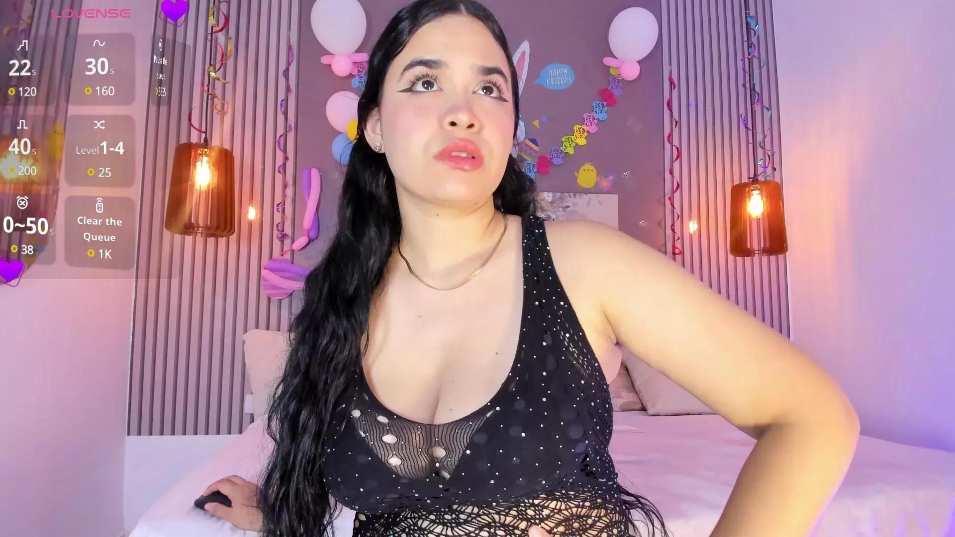 sarascoot_ on Cam4 
