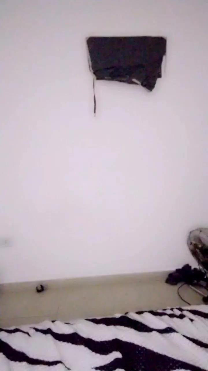 Sashmoon420 on Cam4 