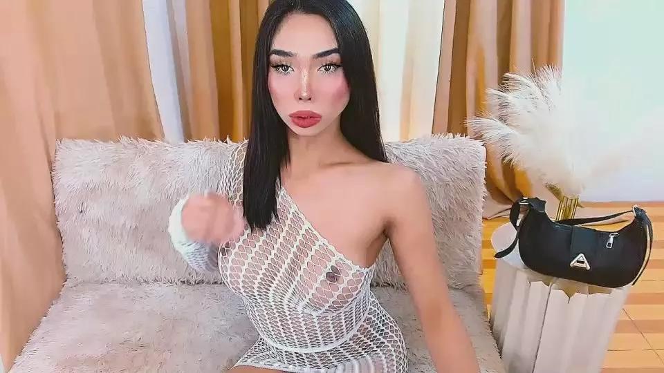 SassyMonika on Cam4 