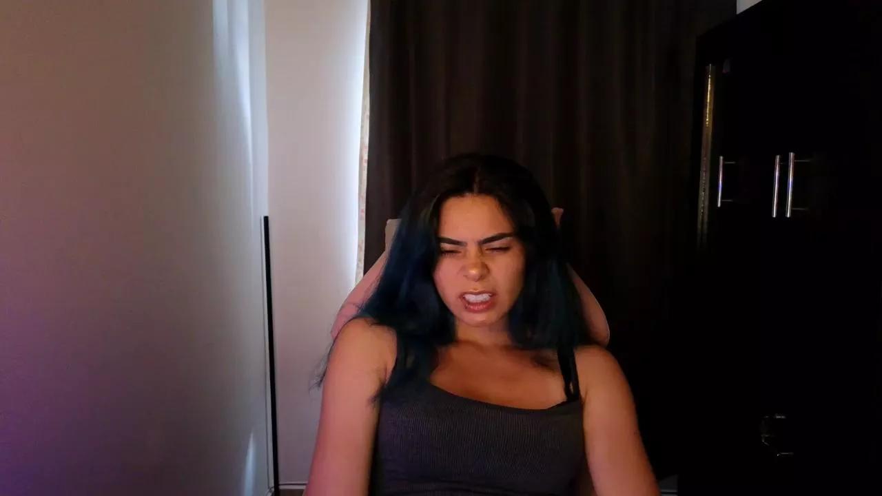sexxyladyy_ on Cam4 