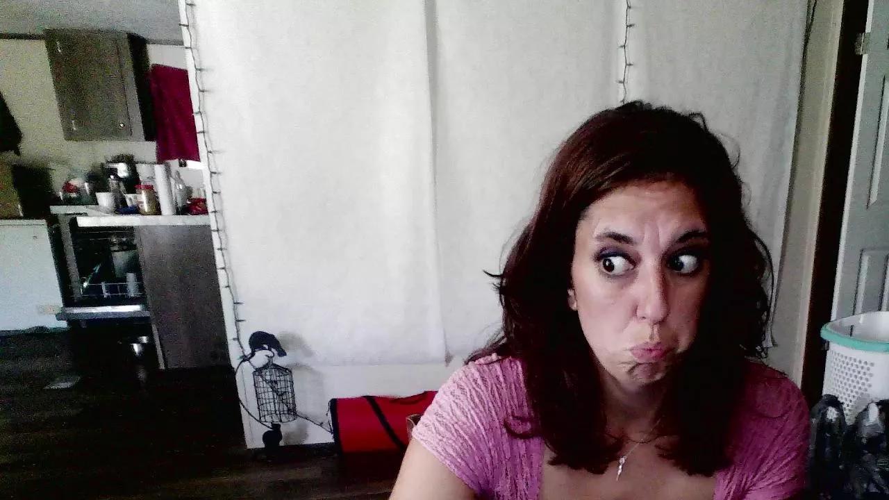 Offline SexyDEE1993 on Cam4