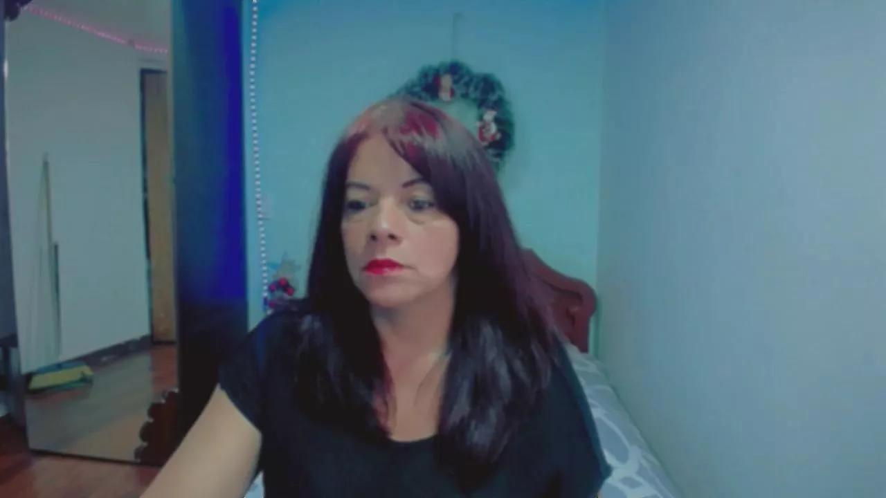 sexygradmom on Cam4 