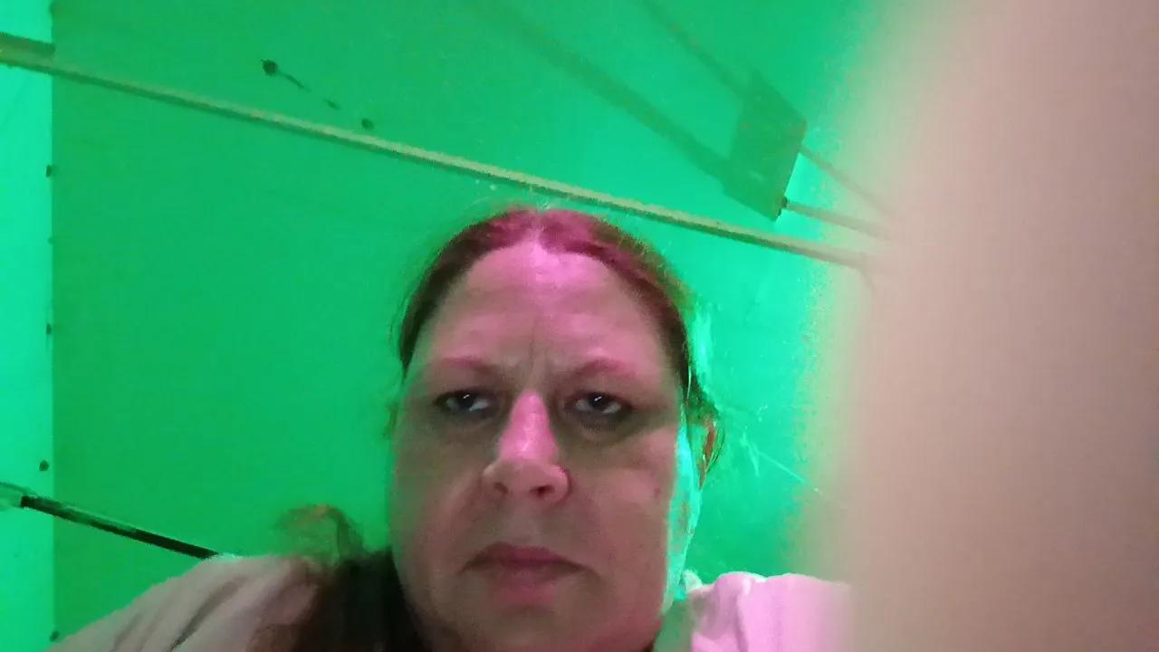 Shyredhead26 on Cam4