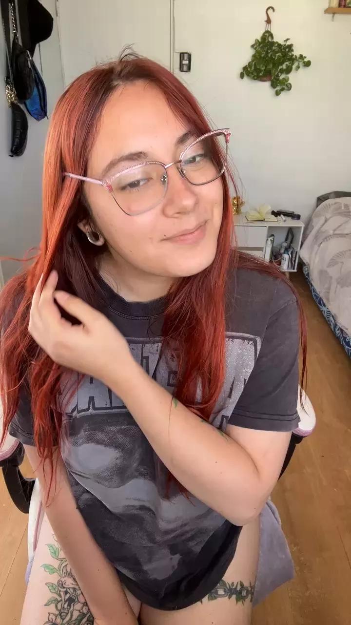 simply_daphne on Cam4 